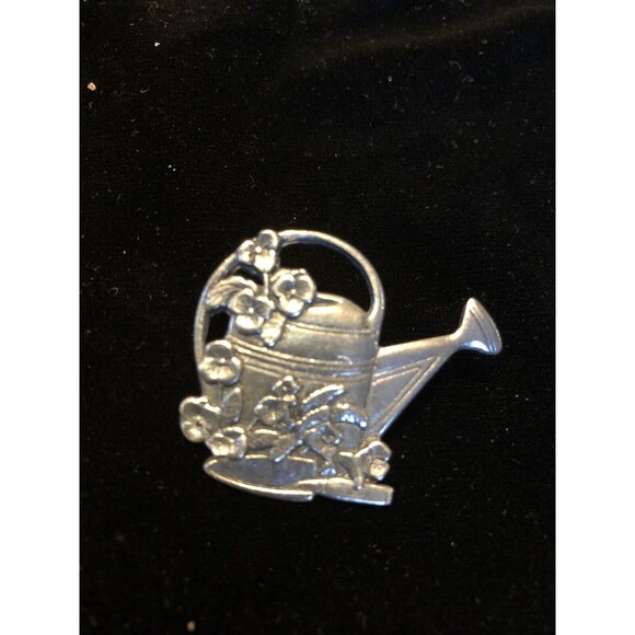 Birds & Blooms Limited Edition 2000 Pewter Watering Can Flower Brooch Pin - Picture 6 of 6